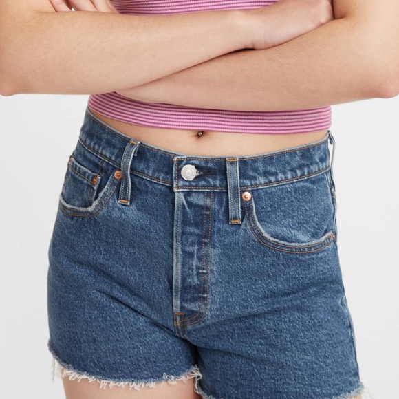 Levi’s 501 High Rise Shorts - Medium Wash - Picture 2 of 7